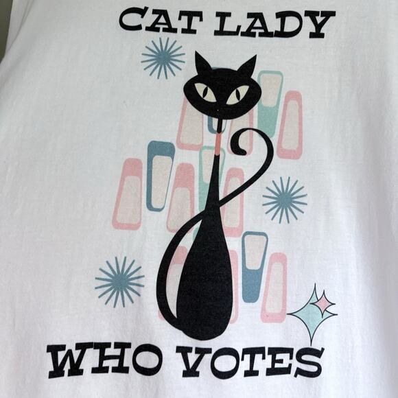Cat Lady Who Votes Graphic Novelty T-shirt Size Large Retro Mid Century Modern - Picture 4 of 7